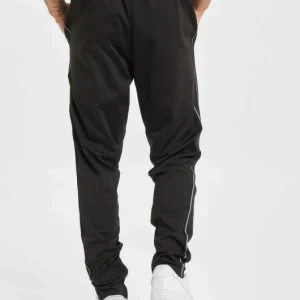2Y Herren Jogginghose Panel In Schwarz 6