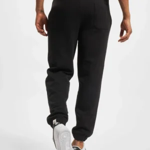 Alpha Industries Herren Jogginghose Organics EMB In Schwarz 6