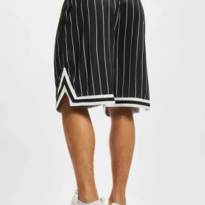 Karl Kani Herren Shorts Small Signature Pinstripe Mesh In Schwarz 6