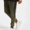 Puma Herren Jogginghose Between The Lines T7 In Olive 8