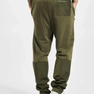 URBAN CLASSICS Herren Jogginghose Military In Olive 6